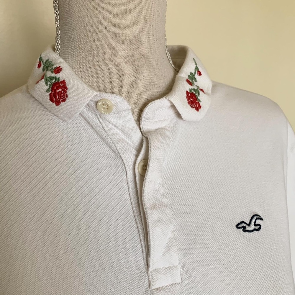 Hollister rose embroidered polo